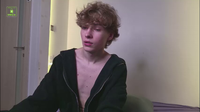 curlytwinkboy