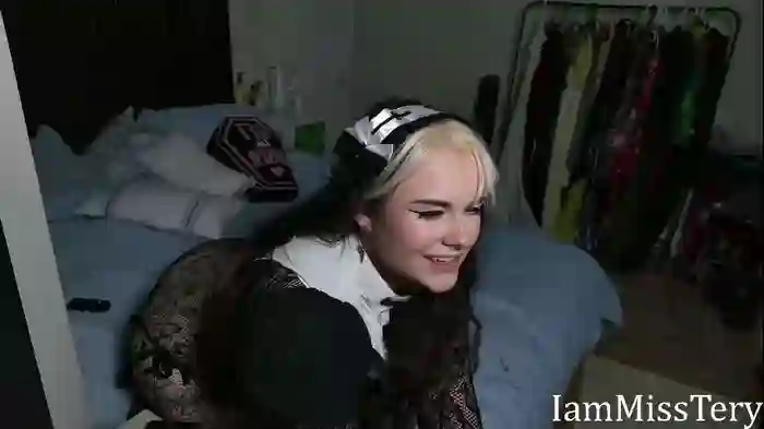 2025/09/08/chaturbate-iammisstery-05-01-36