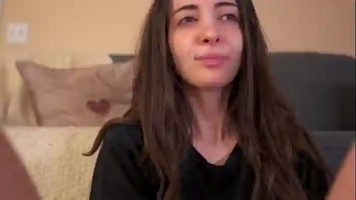 2025/09/08/chaturbate-rosykindred-00-18-39