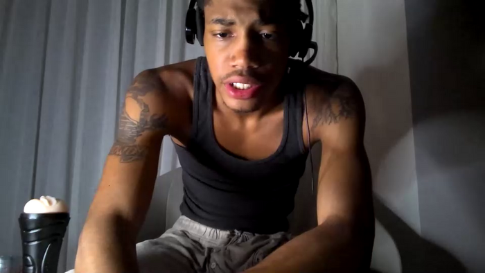 blackbulltitus