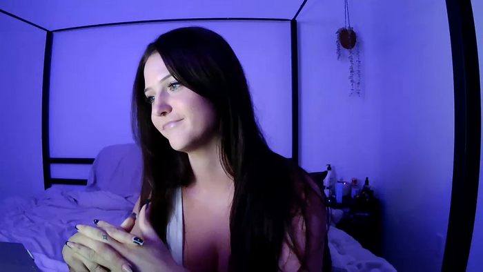 nickyselene