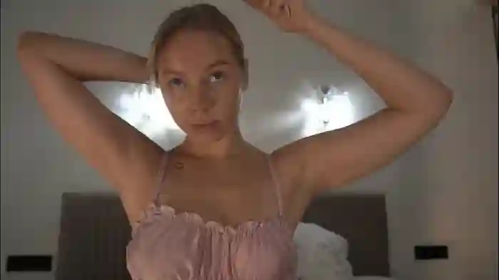 2025/09/13/chaturbate-snow_is_falling-16-54-32