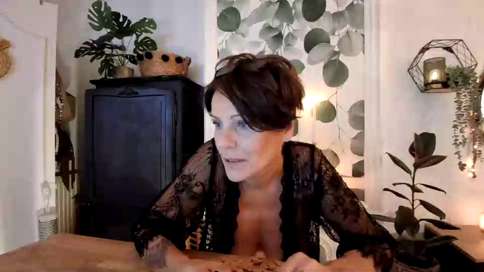 frau_nina