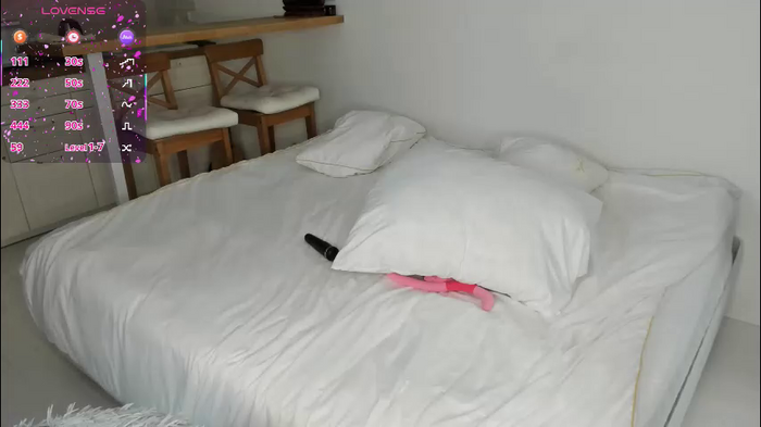 lili_and_niki