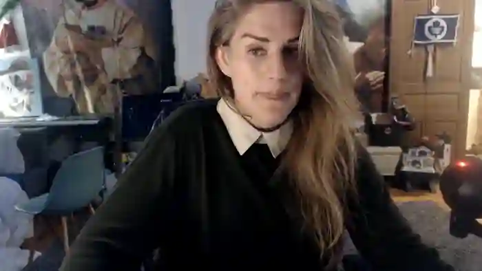 2025/09/17/chaturbate-katiecutie_5-06-54-17