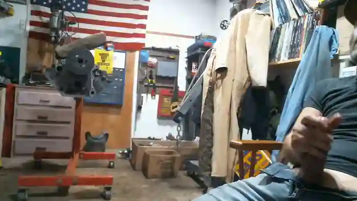 2025/09/18/chaturbate-donniestone-01-06-39