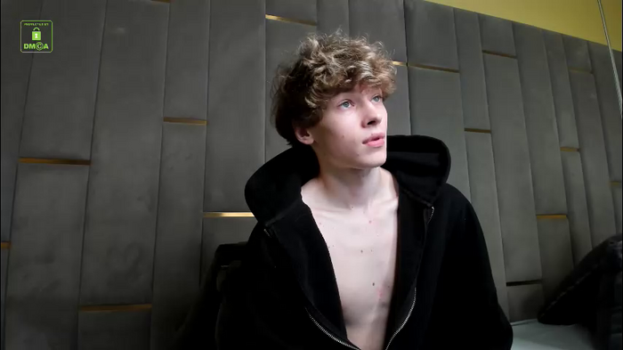 curlytwinkboy