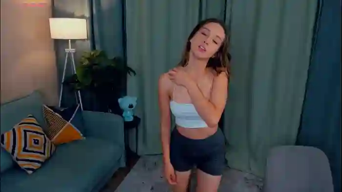 2025/09/24/chaturbate-tessiekhanponaphan-17-04-01