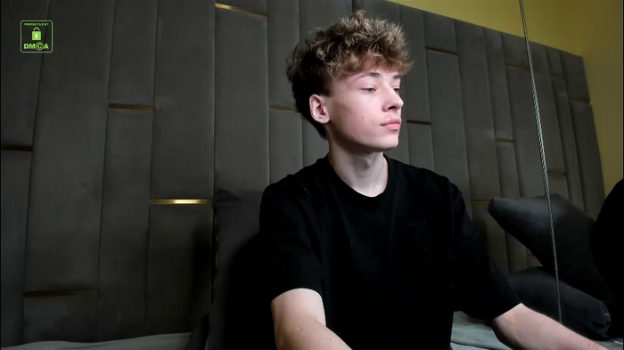 curlytwinkboy