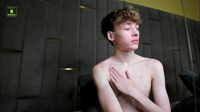 curlytwinkboy