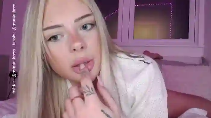 2025/09/25/chaturbate-transaubrey-22-15-01