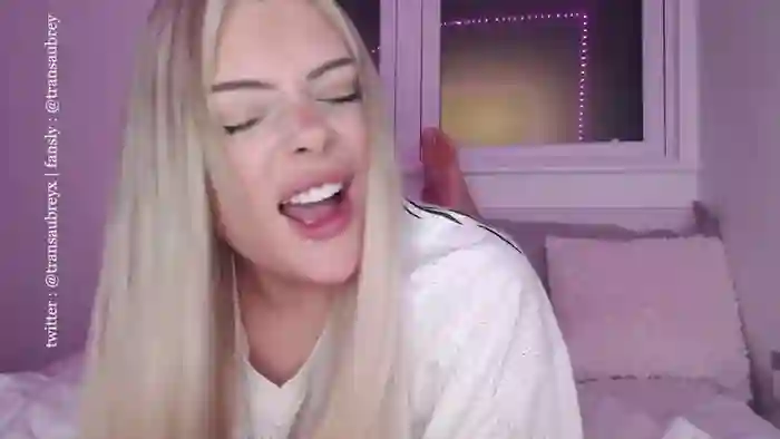 2025/09/25/chaturbate-transaubrey-23-01-08