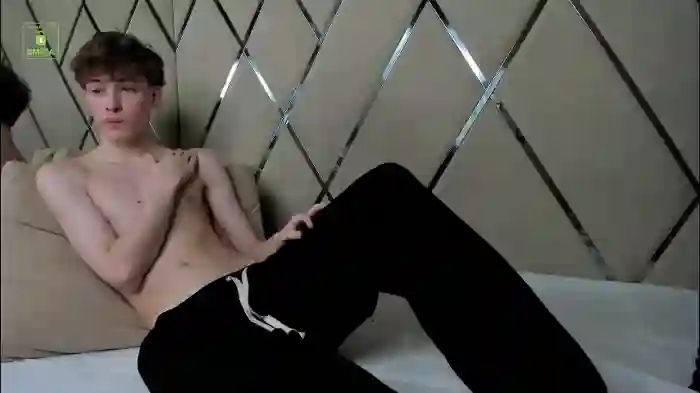 2025/09/27/chaturbate-curlytwinkboy-21-29-54