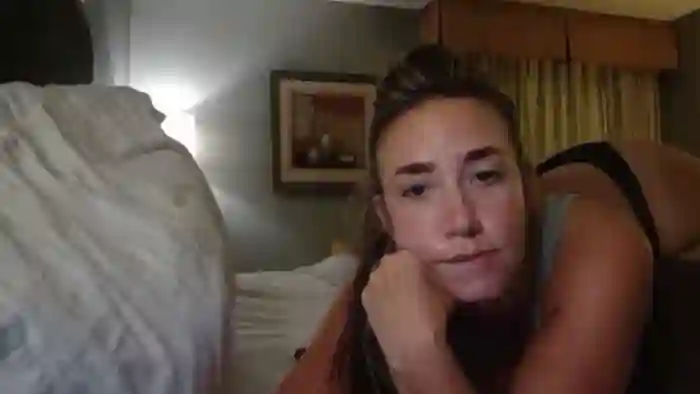 2025/09/28/chaturbate-kekes2015-05-41-02