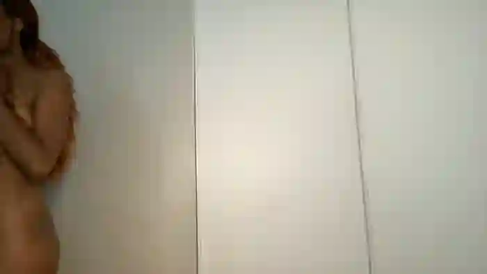 2025/09/28/chaturbate-littleflow3r-21-51-24