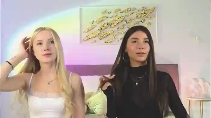 2025/09/28/chaturbate-violetta_finch-11-43-59
