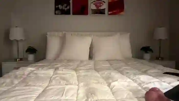 2025/09/30/chaturbate-ellebby7-03-26-28