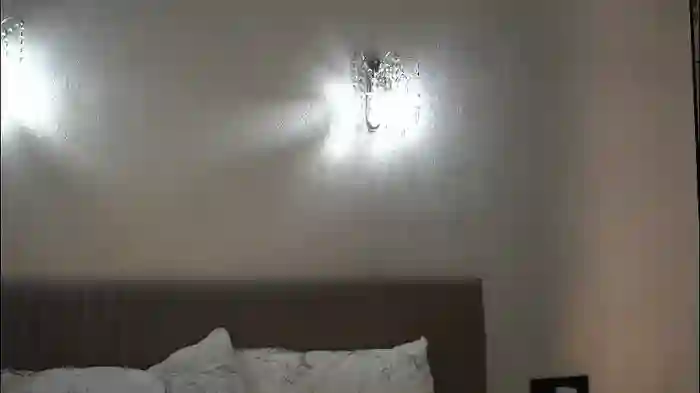 2025/09/30/chaturbate-snow_is_falling-15-30-42