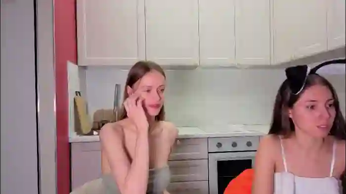 2025/10/05/chaturbate-ihavepaws33-12-26-13