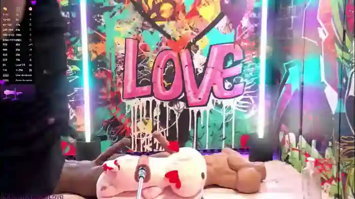 2025/10/05/chaturbate-vanessa_love-14-42-13