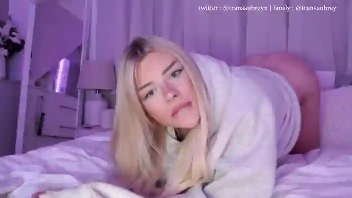 2025/10/05/chaturbate-transaubrey-21-46-35