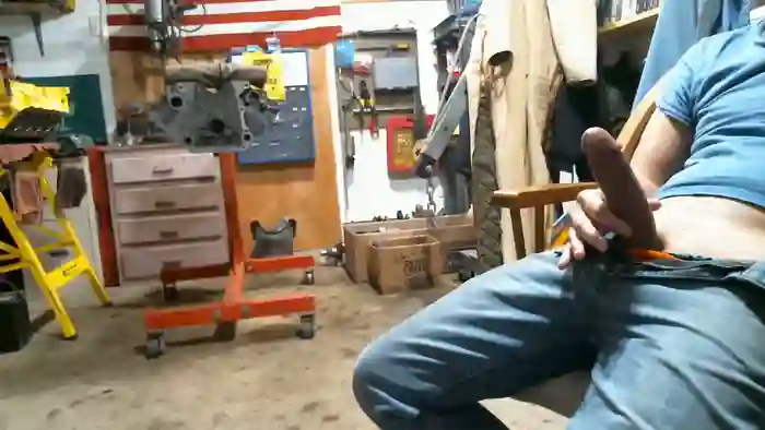 2025/10/07/chaturbate-donniestone-01-11-09