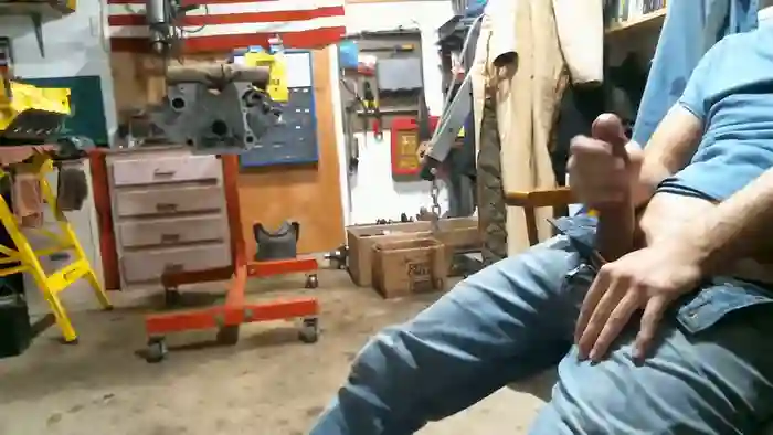 2025/10/07/chaturbate-donniestone-02-21-58