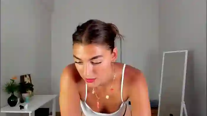 2025/10/09/chaturbate-lynn_jackson-10-53-36