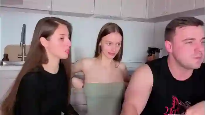 2025/10/13/chaturbate-ihavepaws33-13-28-18