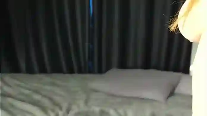 2025/10/13/chaturbate-amilia4u-09-57-49