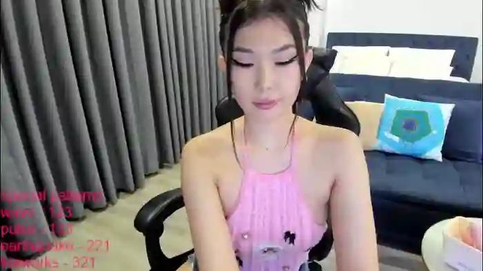 2025/10/14/chaturbate-lindamei-13-06-14