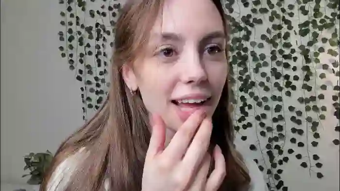 2025/10/14/chaturbate-sweet_and_flirt-11-18-10