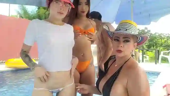 2025/10/15/chaturbate-little_sharol-15-49-28