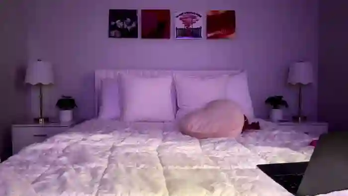 2025/10/17/chaturbate-ellebby7-04-17-18