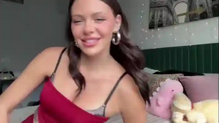 2025/10/17/chaturbate-indy_xx-18-52-07