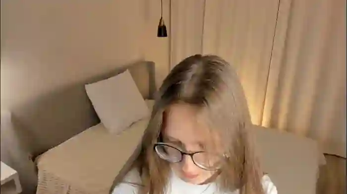2025/10/17/chaturbate-katinatonge-16-01-31