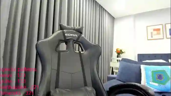 2025/10/18/chaturbate-lindamei-18-35-35