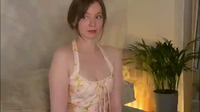 2025/10/18/chaturbate-mona_elisa-13-14-20