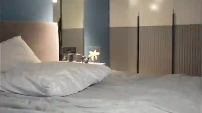 2025/10/18/chaturbate-poisonn_girll-02-01-13