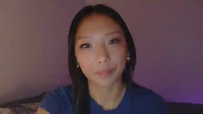 2025/10/18/chaturbate-vivianwinters-06-16-31