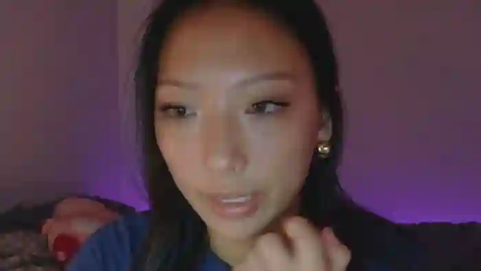 2025/10/18/chaturbate-vivianwinters-07-17-59