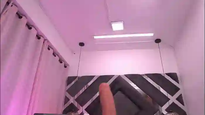 2025/10/18/chaturbate-vvioleta_-07-03-28