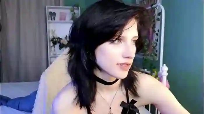 2025/10/19/chaturbate-dark_vamp_-15-52-38