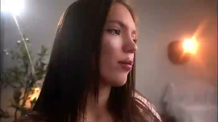 2025/10/19/chaturbate-shiningstarrr-15-25-17