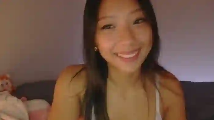 2025/10/19/chaturbate-vivianwinters-00-34-44