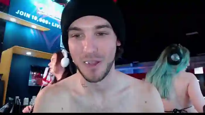 2025/10/19/chaturbate-anthsplace-18-43-16