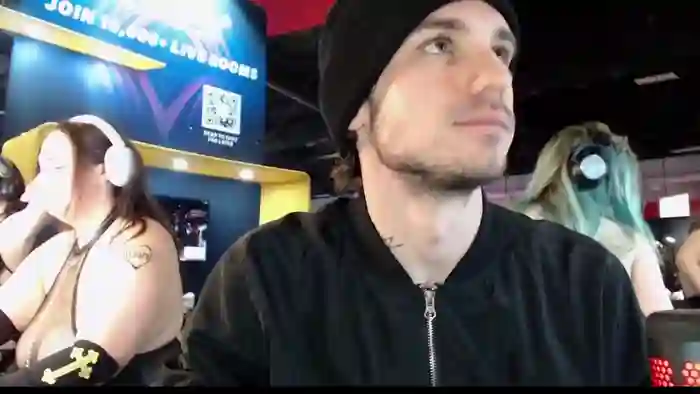 2025/10/19/chaturbate-anthsplace-19-40-55