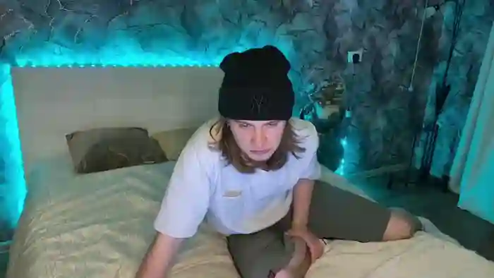 2025/10/20/chaturbate-bellafae-01-10-58