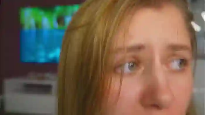 2025/10/20/chaturbate-sexxxsirens-22-33-30