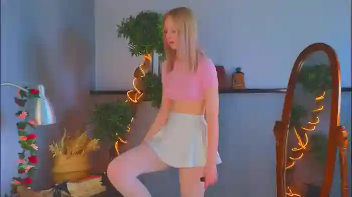 2025/10/20/chaturbate-darceyheyd-09-52-51